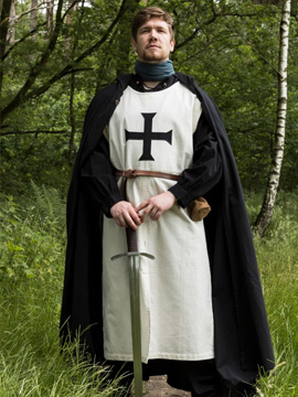 Vêtements de chevaliers et ordres religieux