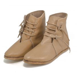 Chaussure médiévale à double semelle cloutée, beige