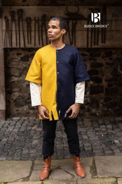 Demi Surcot Aleran - Côté droit en laine jaune