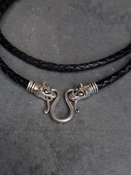 Collier viking en cuir "tête de loup" noir