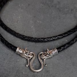 Collier viking en cuir "tête de loup" noir