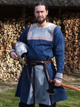 Tunique Viking avec broderies, en bleu L