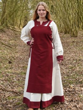 Robe tablier Tinna, en rouge L/XL