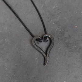 Amulette coeur en fer forgé