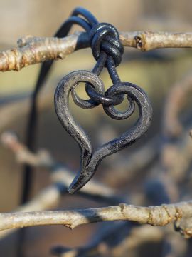 Amulette coeur en fer forgé