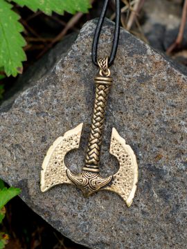 Pendentif Hache naine