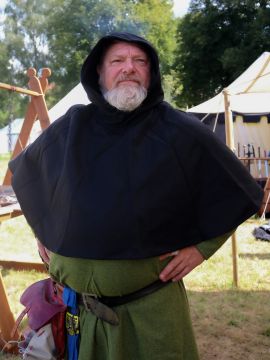 Capuchon en laine feutrée en noir