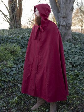 Cape en laine en rouge