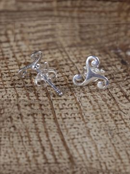 Paire de boucles d'oreilles en argent massif «Triskele»