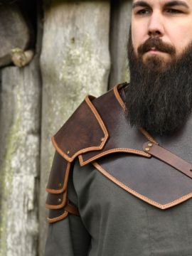 Épaulière en cuir Arnulf marron