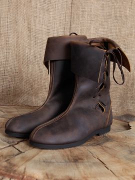 Bottines médiévales cavalières en cuir épais, en marron