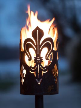 Flambeau en acier motif fleur de lys double avec manche