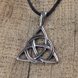 Pendentif celtique en argent triquetra