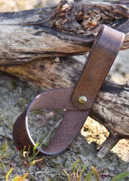 Porte-ceinture simple pour corne à boire en cuir marron