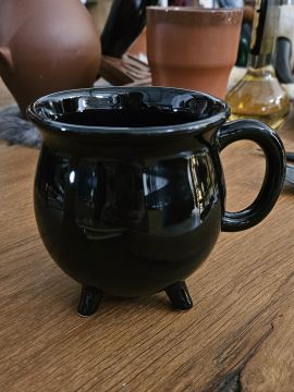 Tasse "chaudron de sorcière" noire
