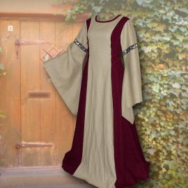 Robe médiévale Frieda en sable et bordeaux