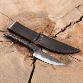 Couteau médiéval avec manche gainé de cuir