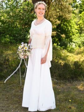 Robe médiévale de mariée avec corsage damassé