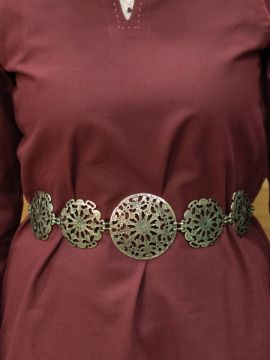 Ceinture en chaîne avec motif floral