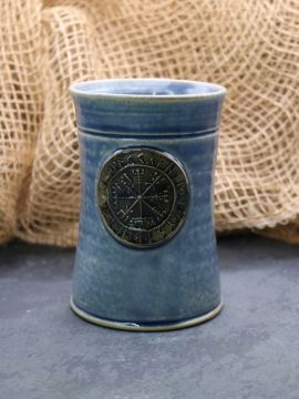 Tasse en céramique avec motif Vegvísir, gris-bleu