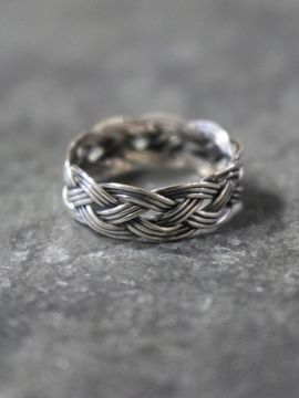 Bague viking tressée 56