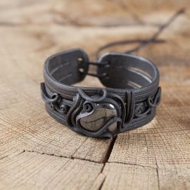 Bracelet en résine fait main orné d'une hématite