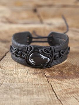 Bracelet orné d'une obsidienne