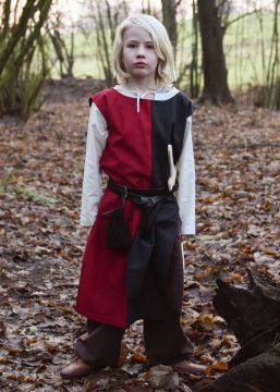 Tunique enfant Lucas noir et rouge 128