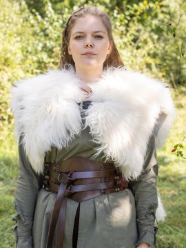 Capelet long en fourrure blanche