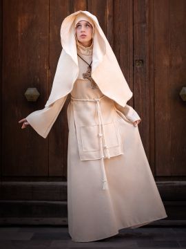Costume de religieuse nature