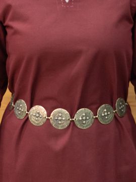 Ceinture en chaîne avec motif de croix laiton ancien
