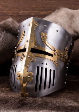 Casque fermé de croisé, XIIIe siècle