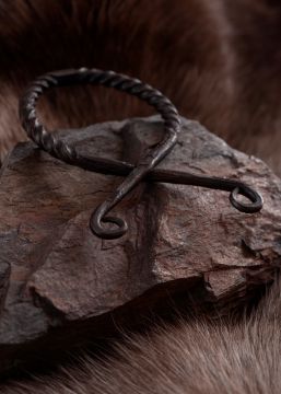 Grand pendentif Croix Troll, torsadé