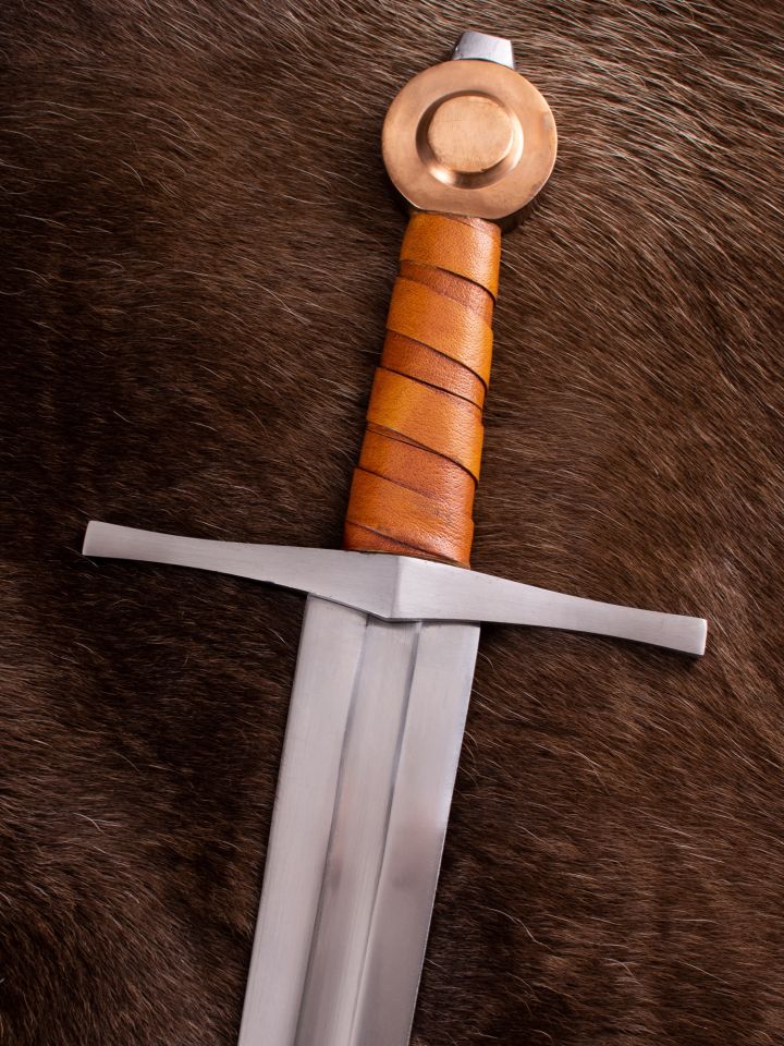 Épée de chevalier Sankt Annen avec fourreau, 12e siècle