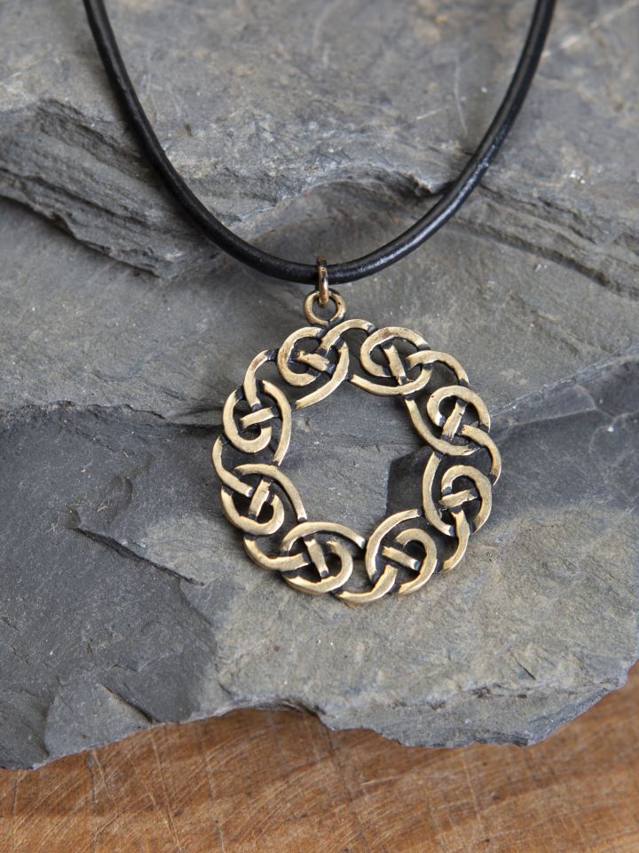 Amulette celtique "couronne" couleur bronze