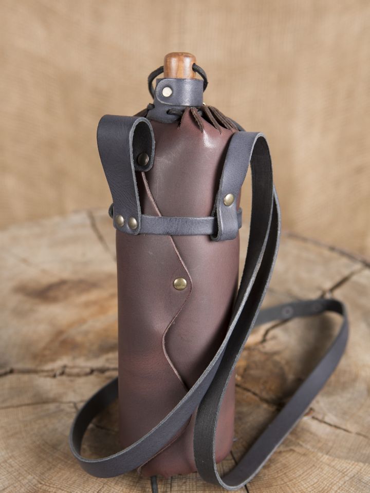 Gourde en cuir interieur PET en marron