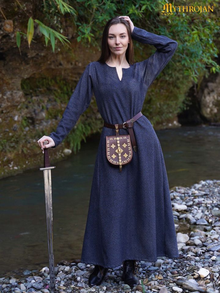 Robe en laine viking Astrid bleue