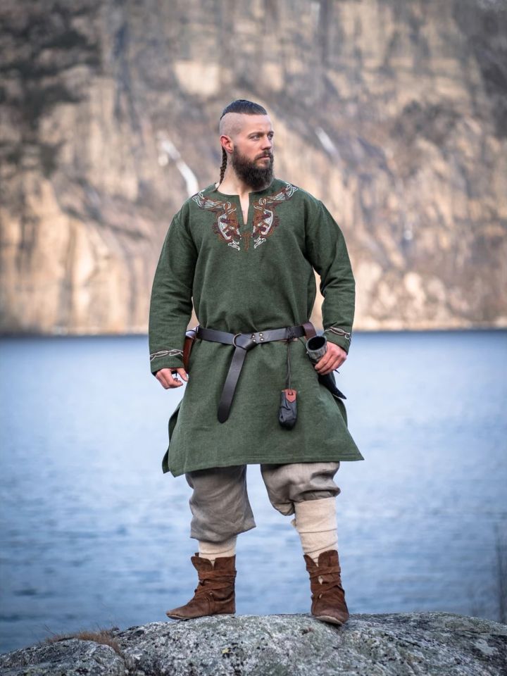 Tunique viking Snorri  verte ornement rouge-orange M
