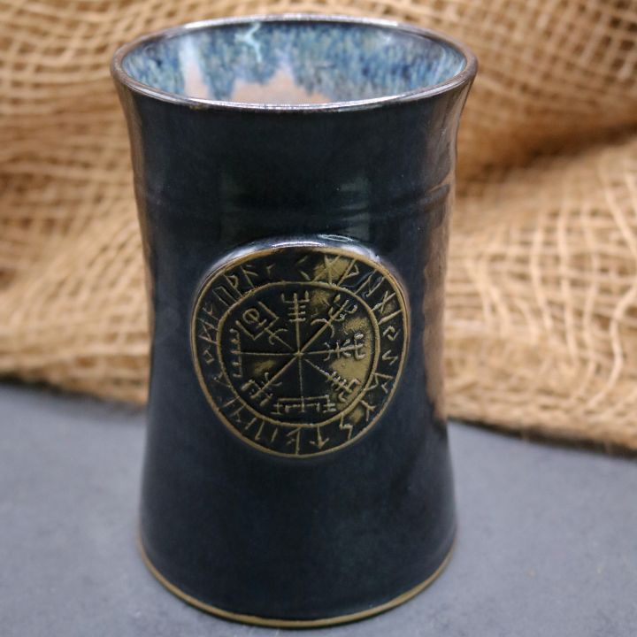Mug en céramique avec motif Vegvisir, noir