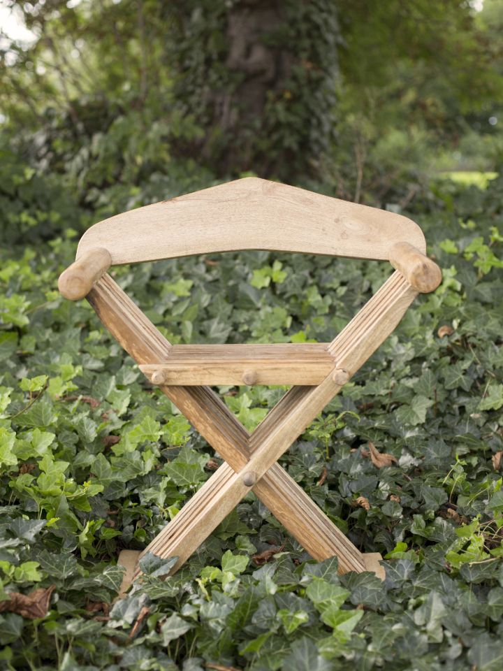 Chaise ciseaux médiévale