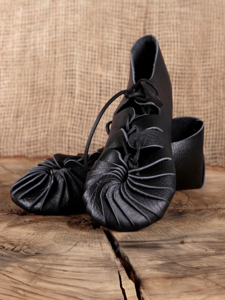 Ballerines médiévales en cuir souple en noir 41