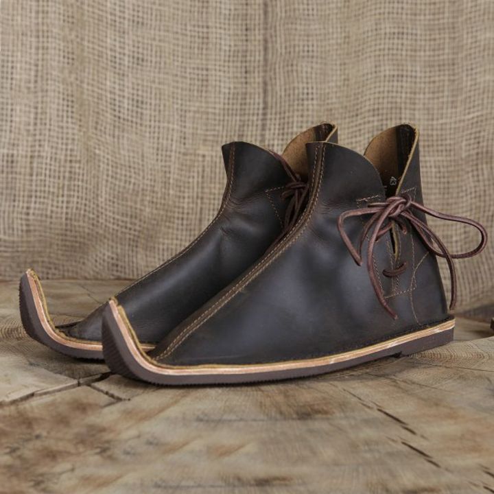 Chaussures médiévales poulaines