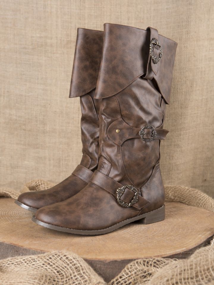 Bottes de pirates en marron