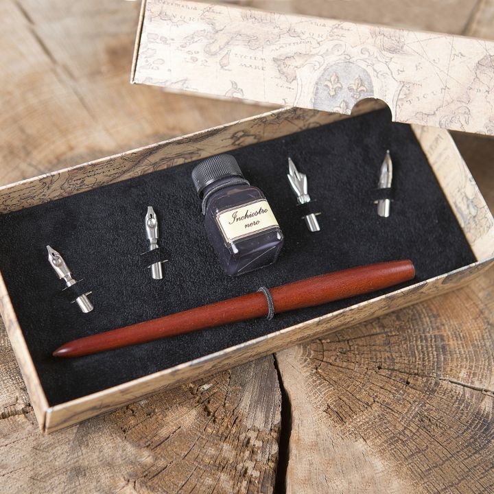 Coffret porte-plumes avec 5 plumes