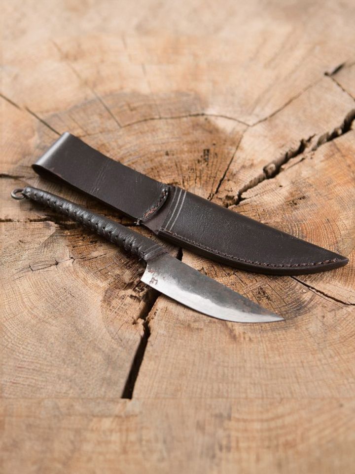 Couteau médiéval avec manche gainé de cuir