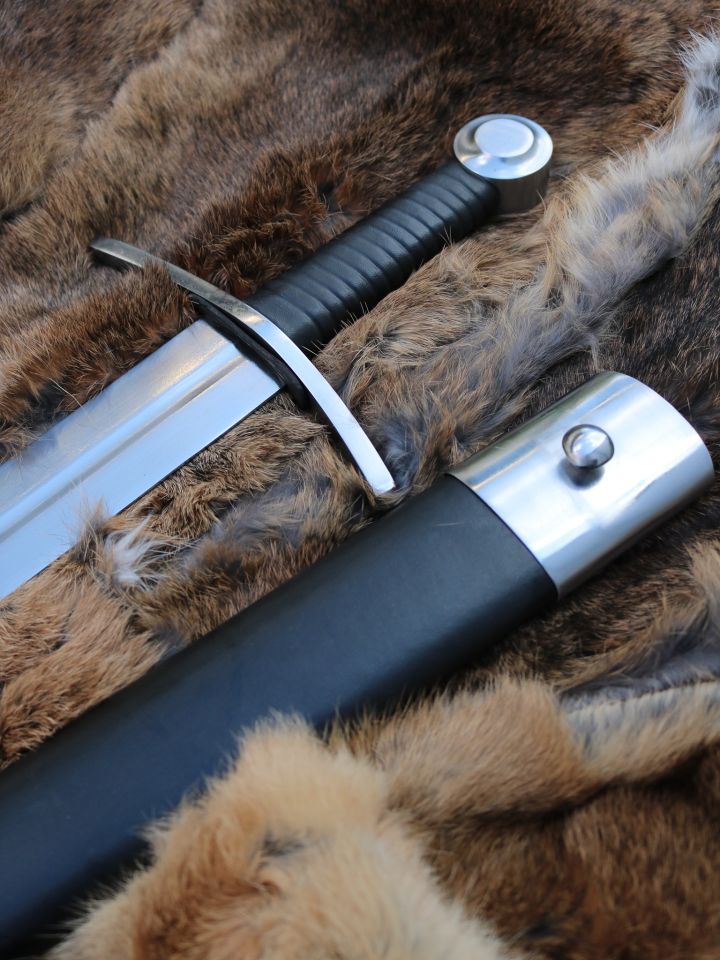 Épée de combat avec fourreau