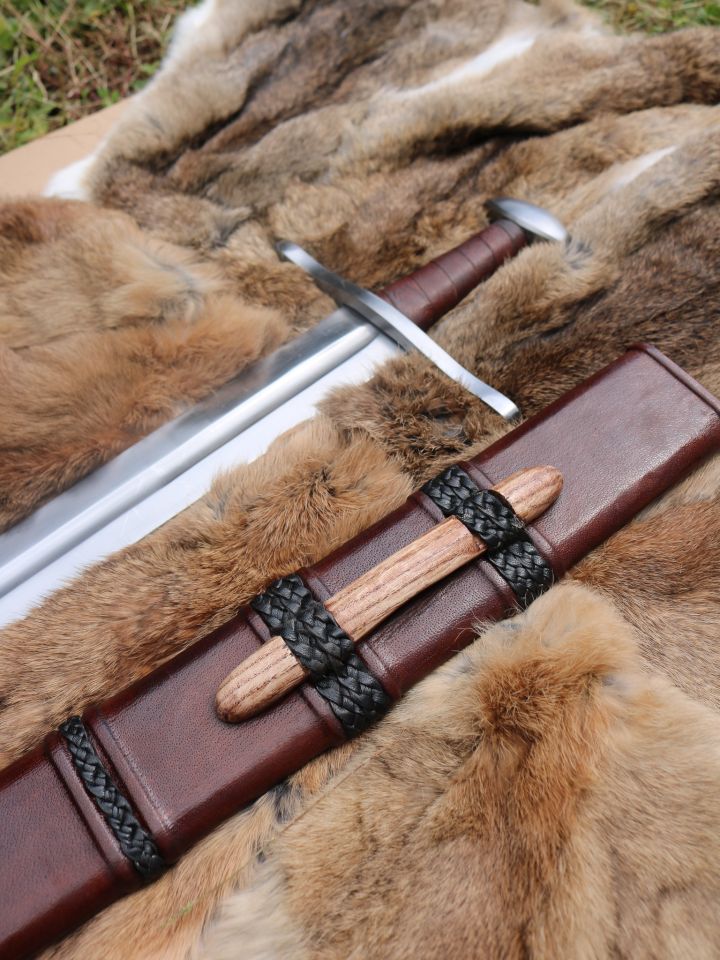 Épée avec pommeau catégorie SK-B