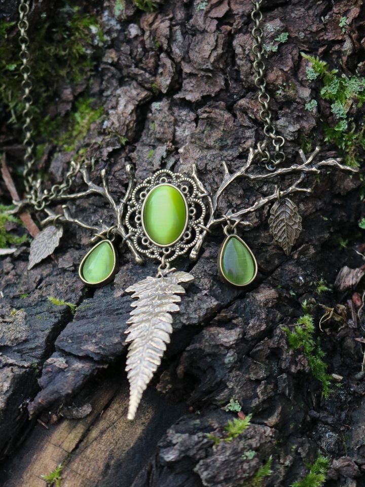 Collier fougère, en vert