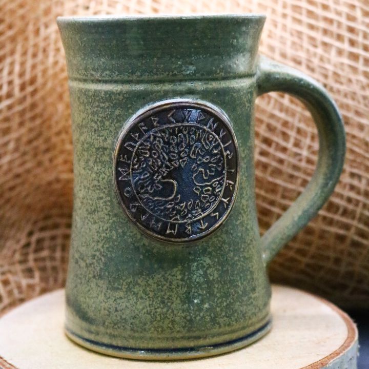 Chope à bière en céramique "Arbre de vie" en vert