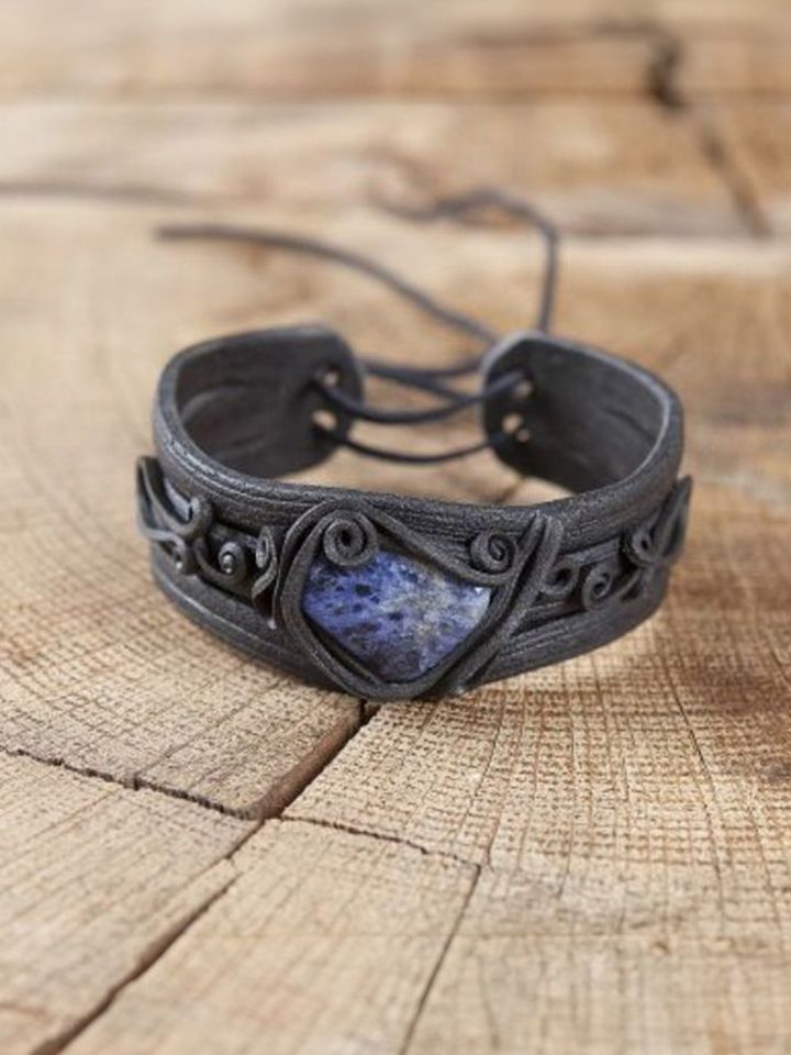 Bracelet orné d'une sodalite